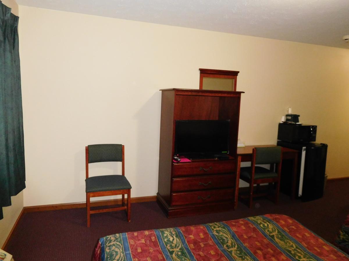 Attica Inn - thumb 22