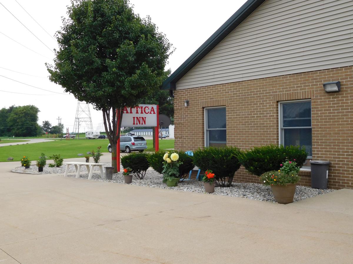 Attica Inn - thumb 6