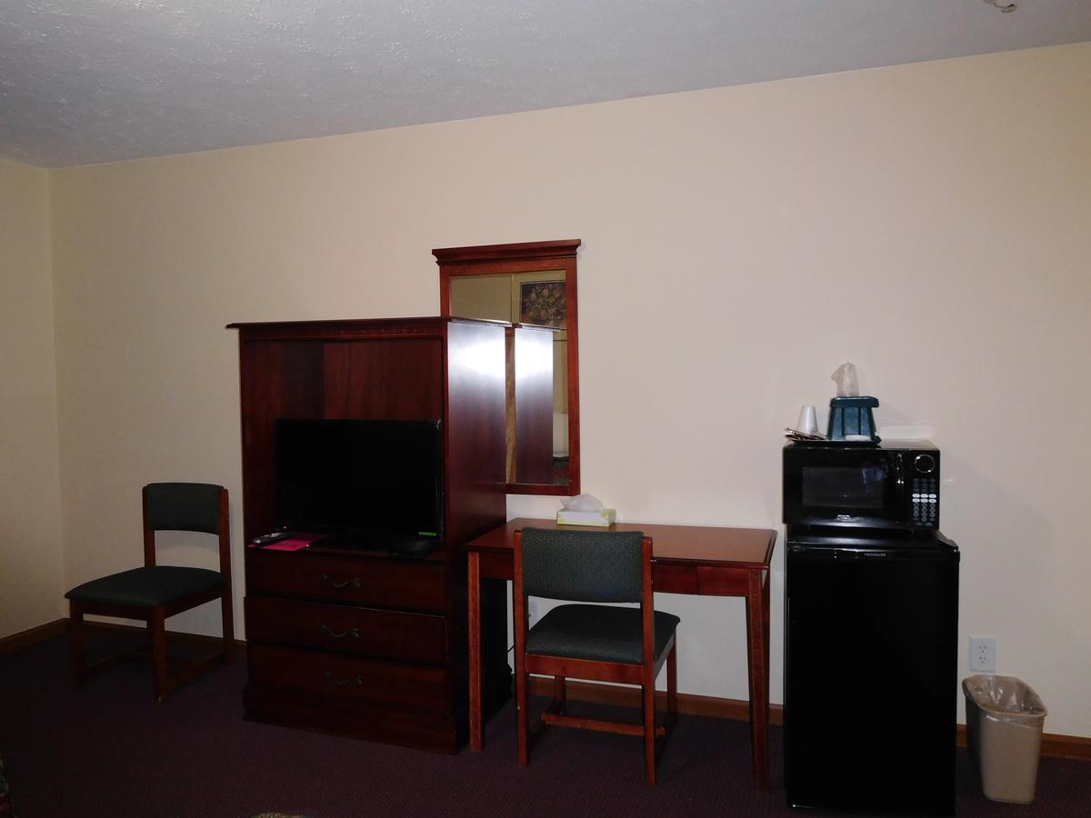 Attica Inn - thumb 25