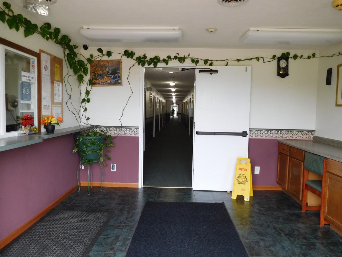 Attica Inn - thumb 16