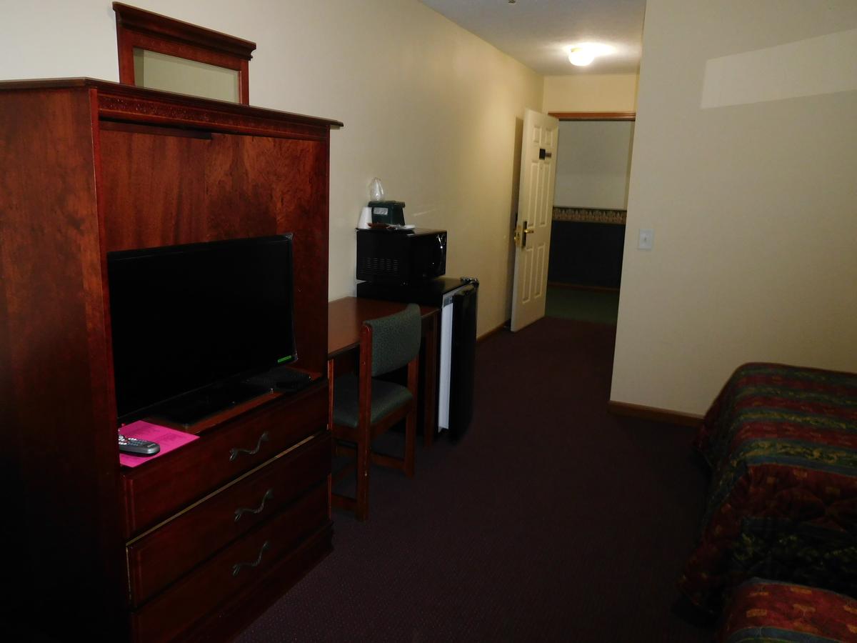 Attica Inn - thumb 21