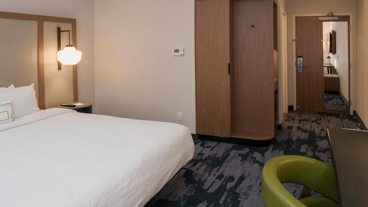 Fairfield Inn & Suites By Marriott Fair Oaks Farms - thumb 1
