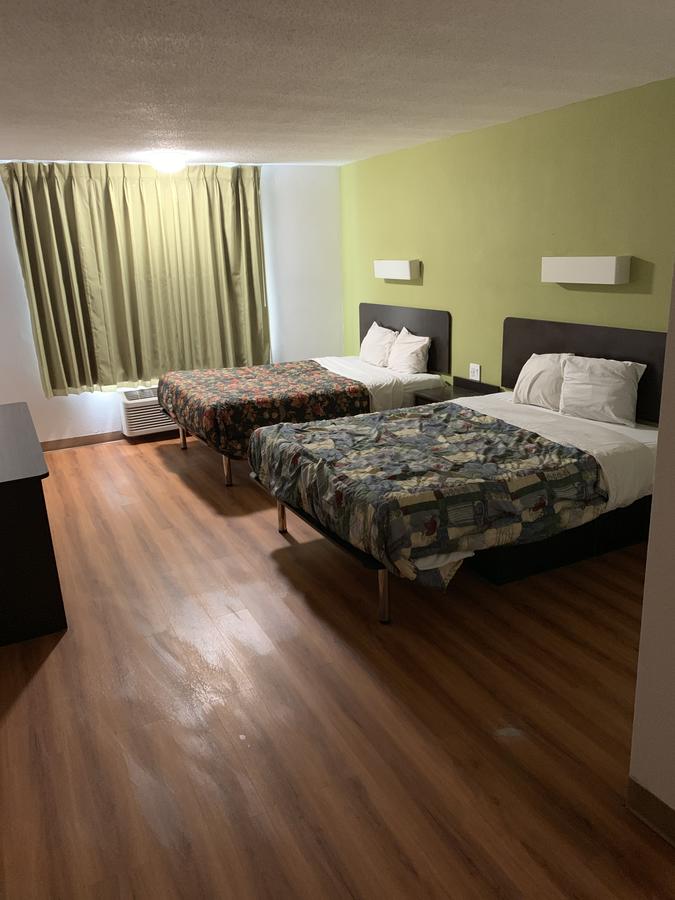 Shadeland Inn - thumb 2