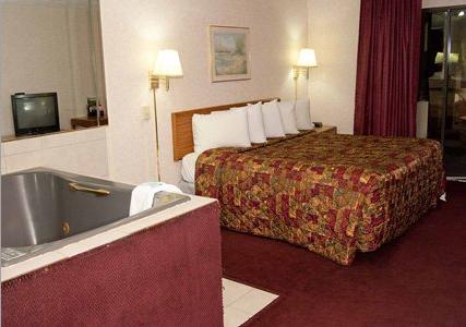 Shadeland Inn - thumb 16