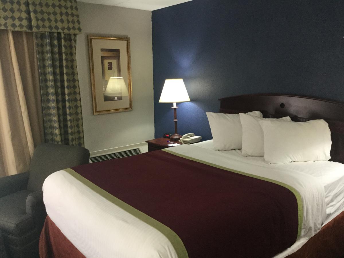 Baymont By Wyndham Michigan City - thumb 4