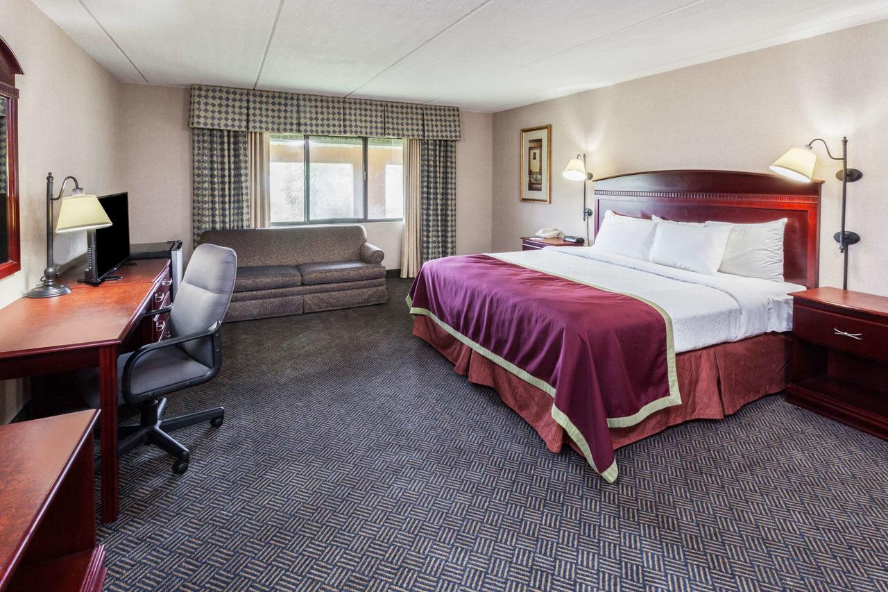 Baymont By Wyndham Michigan City - thumb 13