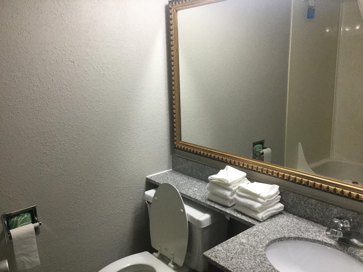 Baymont By Wyndham Michigan City - thumb 7