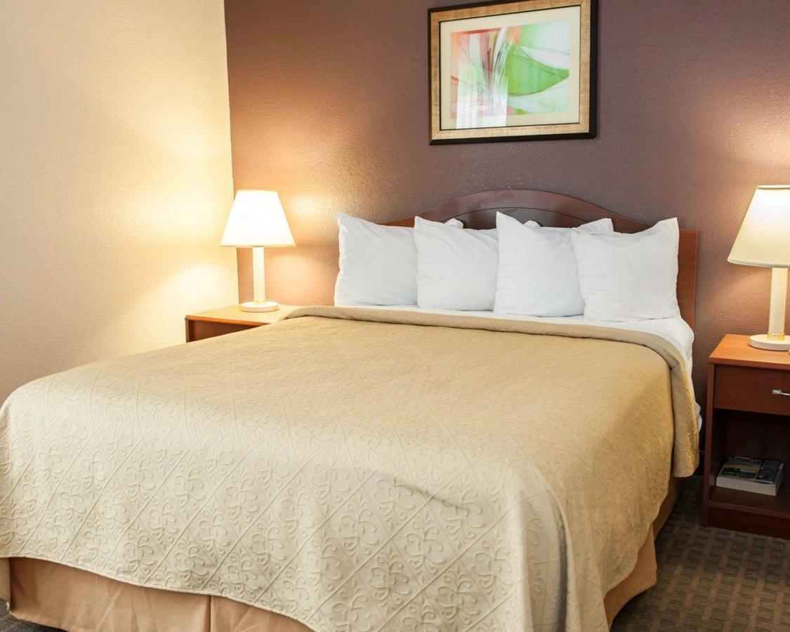 Quality Inn And Suites Indianapolis - thumb 29