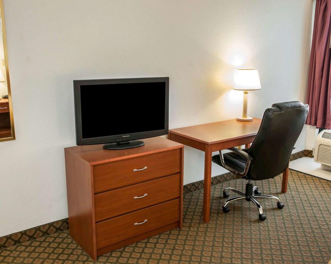 Quality Inn And Suites Indianapolis - thumb 21