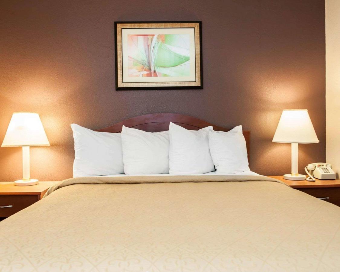 Quality Inn And Suites Indianapolis - thumb 37