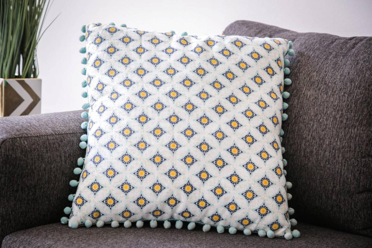 RENOVATED 2BR APT IN HISTORIC DEPARTMENT STORE - thumb 1