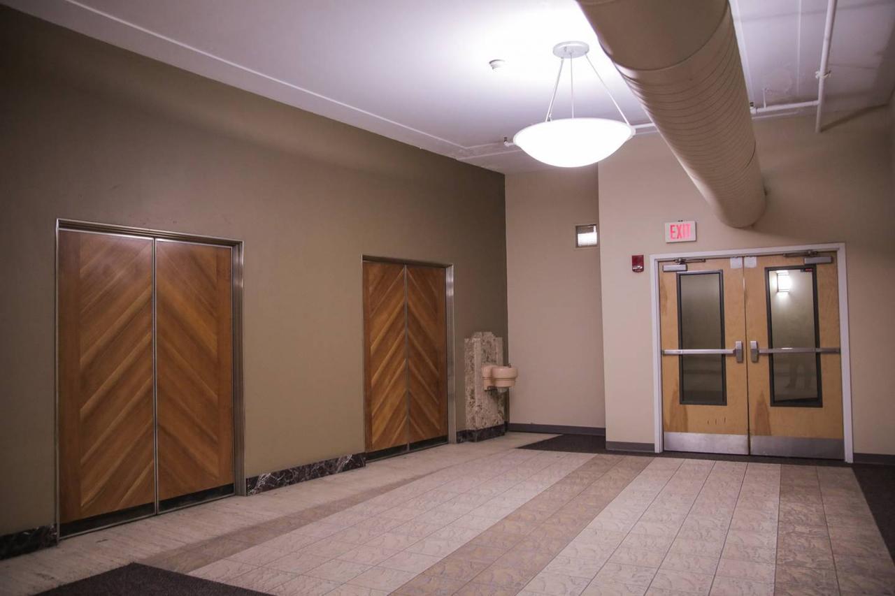 RENOVATED 2BR APT IN HISTORIC DEPARTMENT STORE - thumb 43