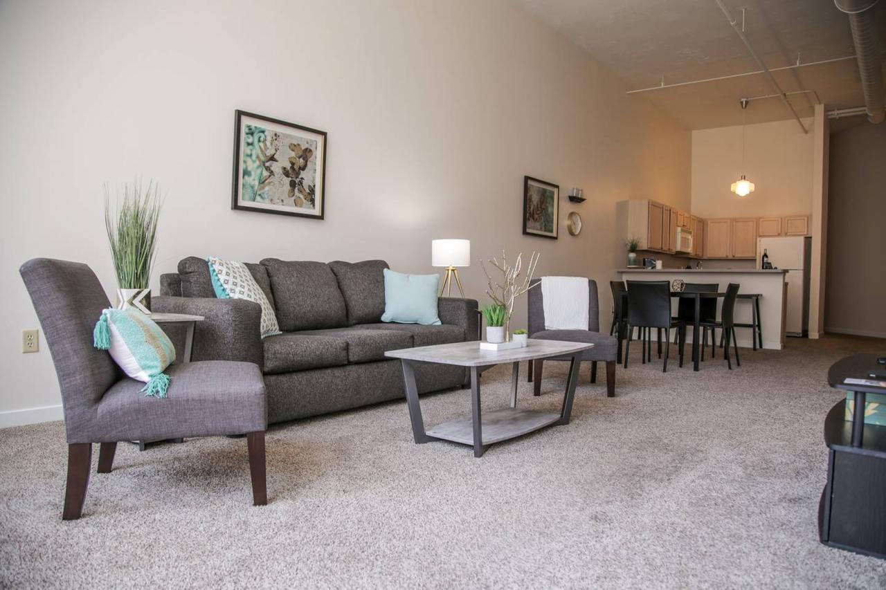 RENOVATED 2BR APT IN HISTORIC DEPARTMENT STORE - thumb 34