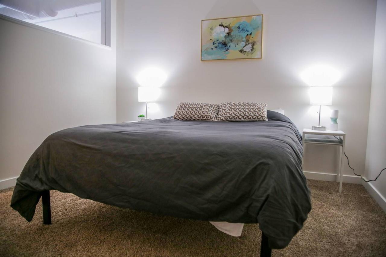 RENOVATED 2BR APT IN HISTORIC DEPARTMENT STORE - thumb 9