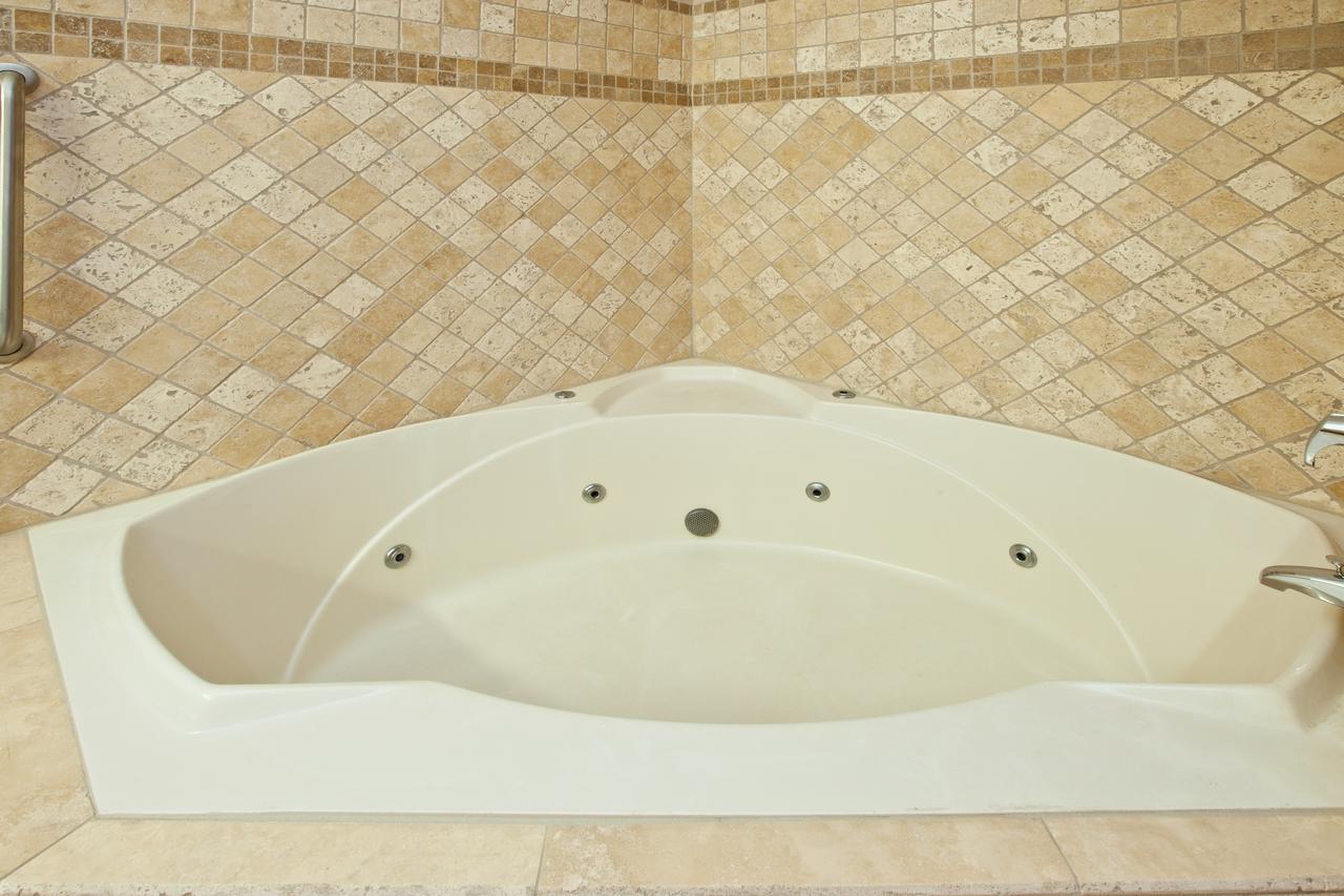 Holiday Inn Express Hotel & Suites Bedford - thumb 15