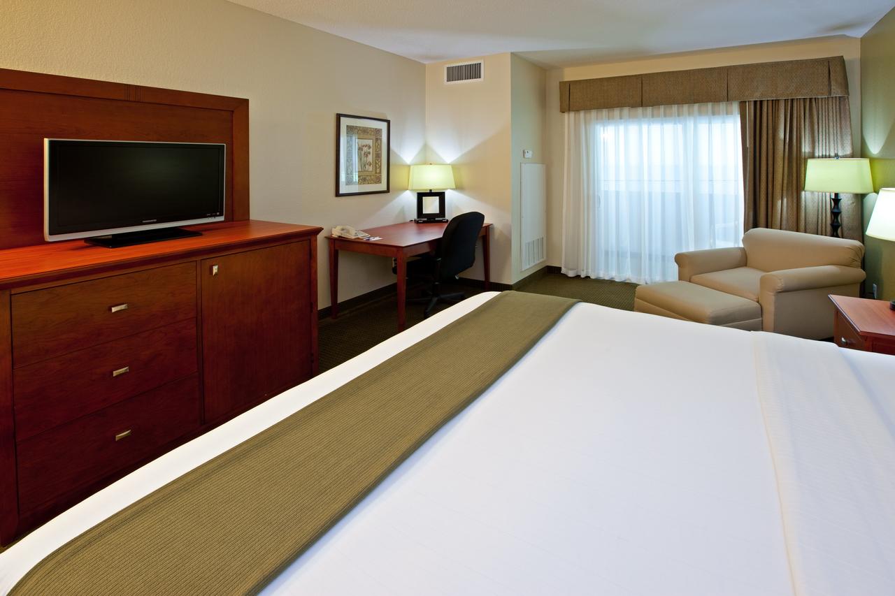 Holiday Inn Express Hotel & Suites Bedford - thumb 12