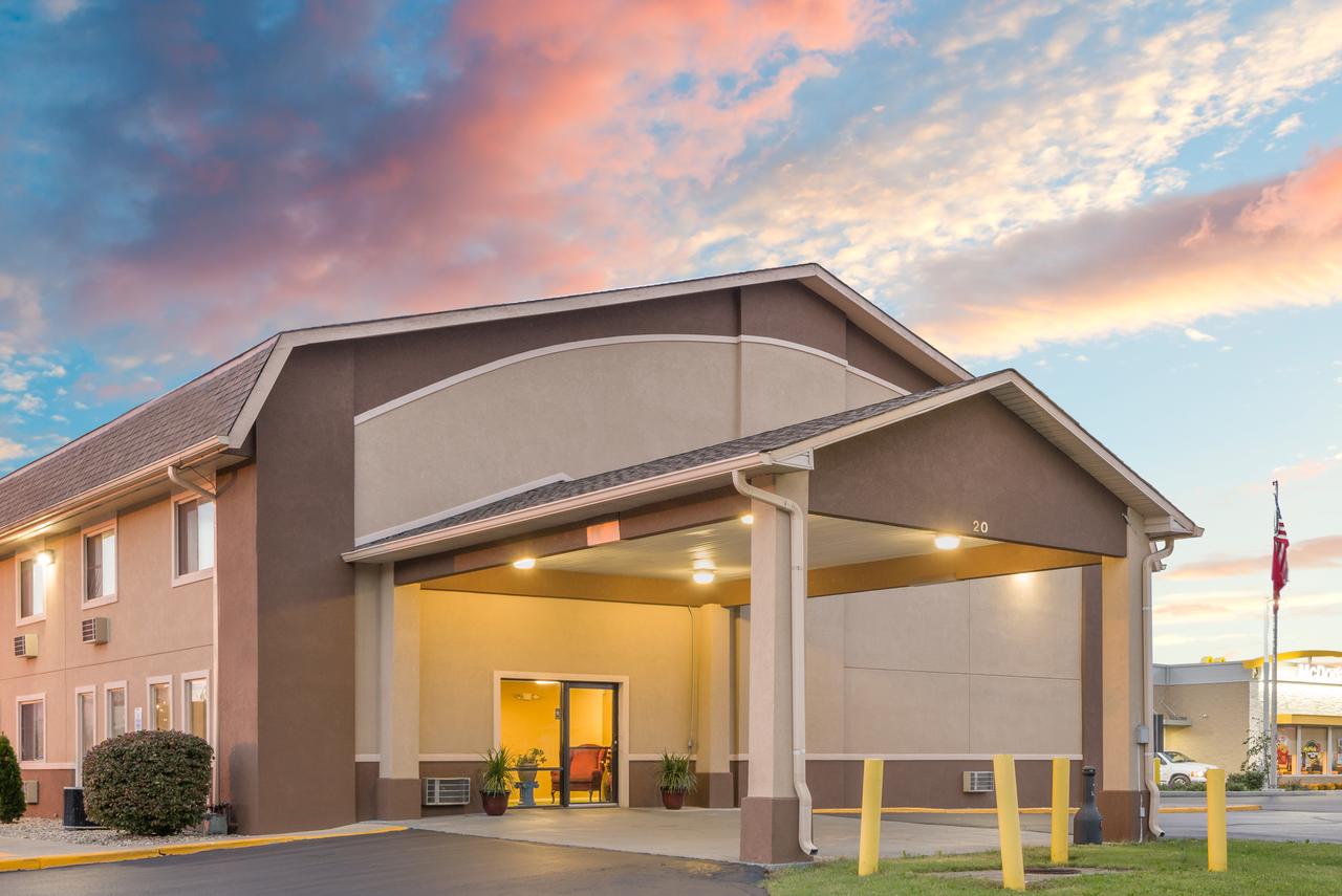 Super 8 By Wyndham Shelbyville - thumb 2