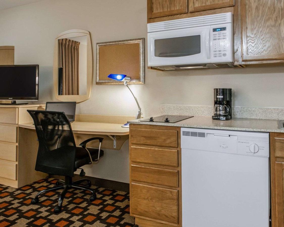 Suburban Extended Stay Northeast - thumb 9