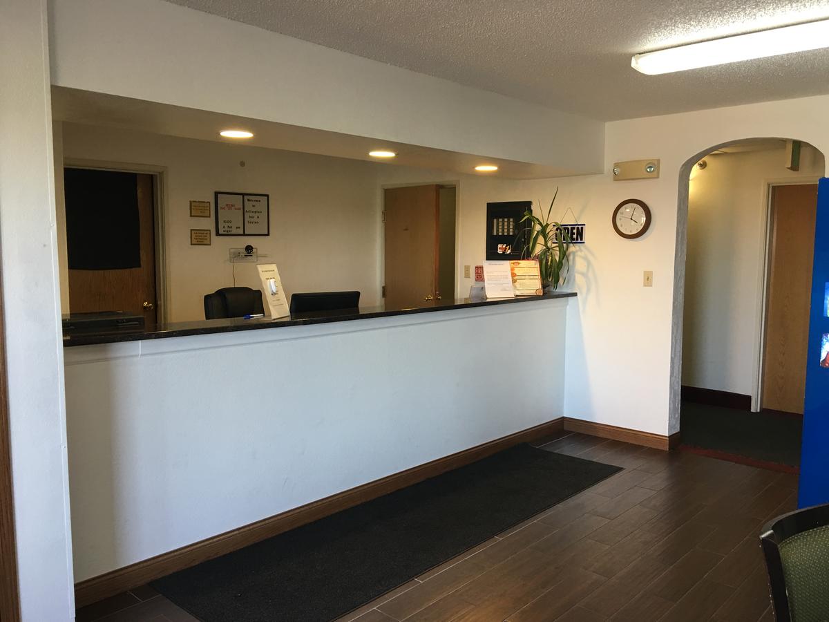 Arlington Inn And Suites - thumb 3