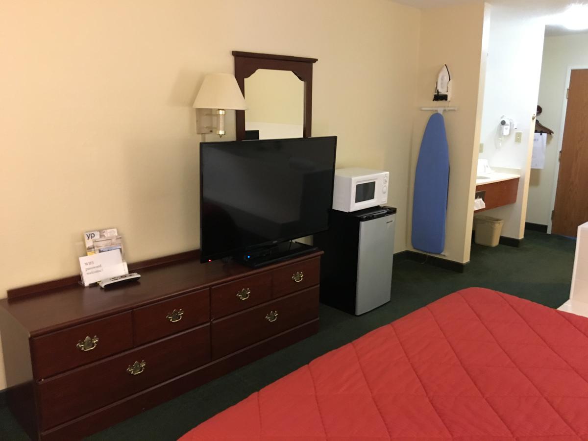 Arlington Inn And Suites - thumb 17