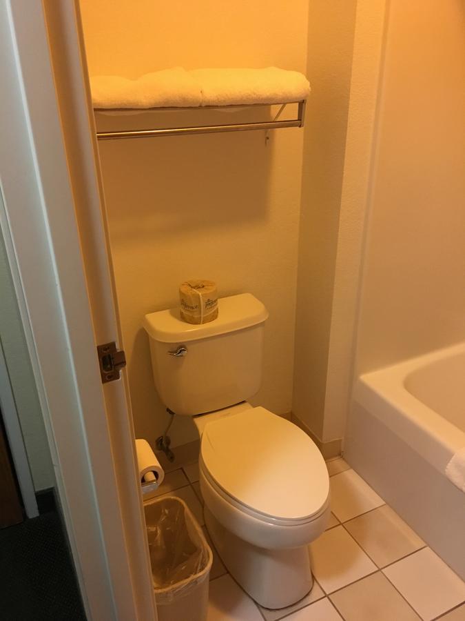 Arlington Inn And Suites - thumb 15