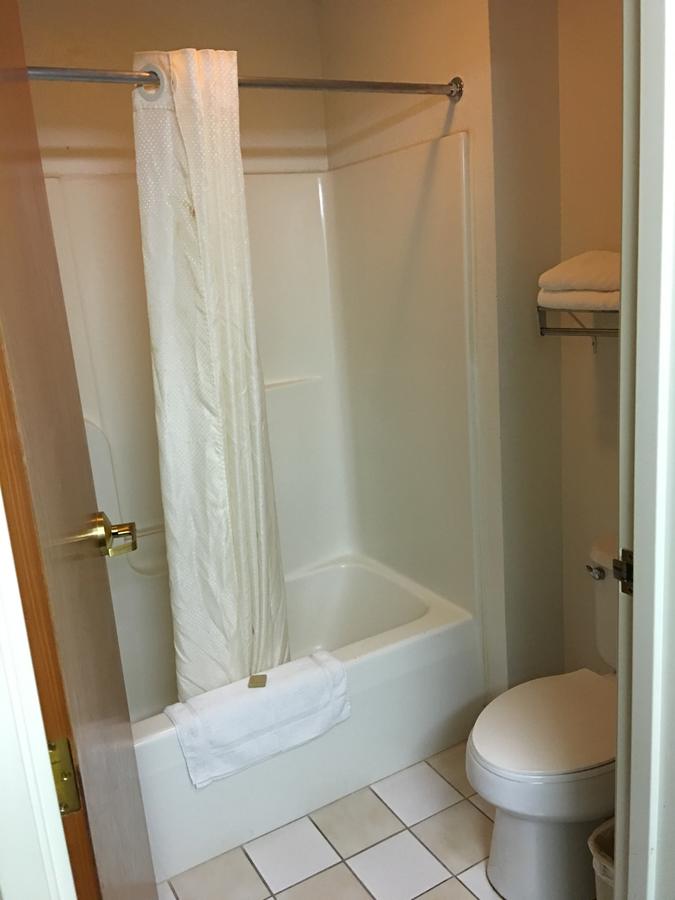 Arlington Inn And Suites - thumb 5