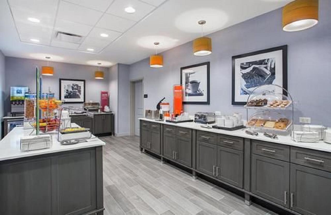 Hampton Inn Vincennes - thumb 6