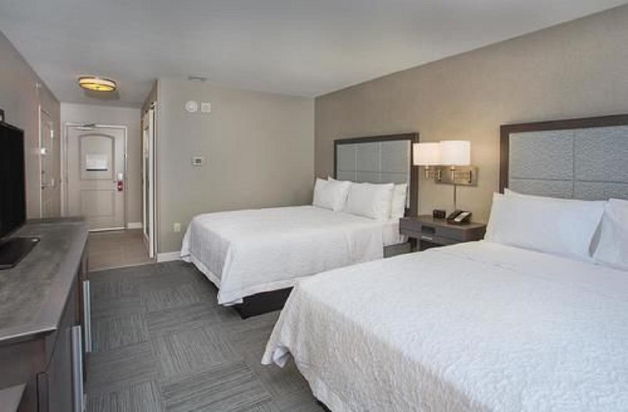 Hampton Inn Vincennes - thumb 20