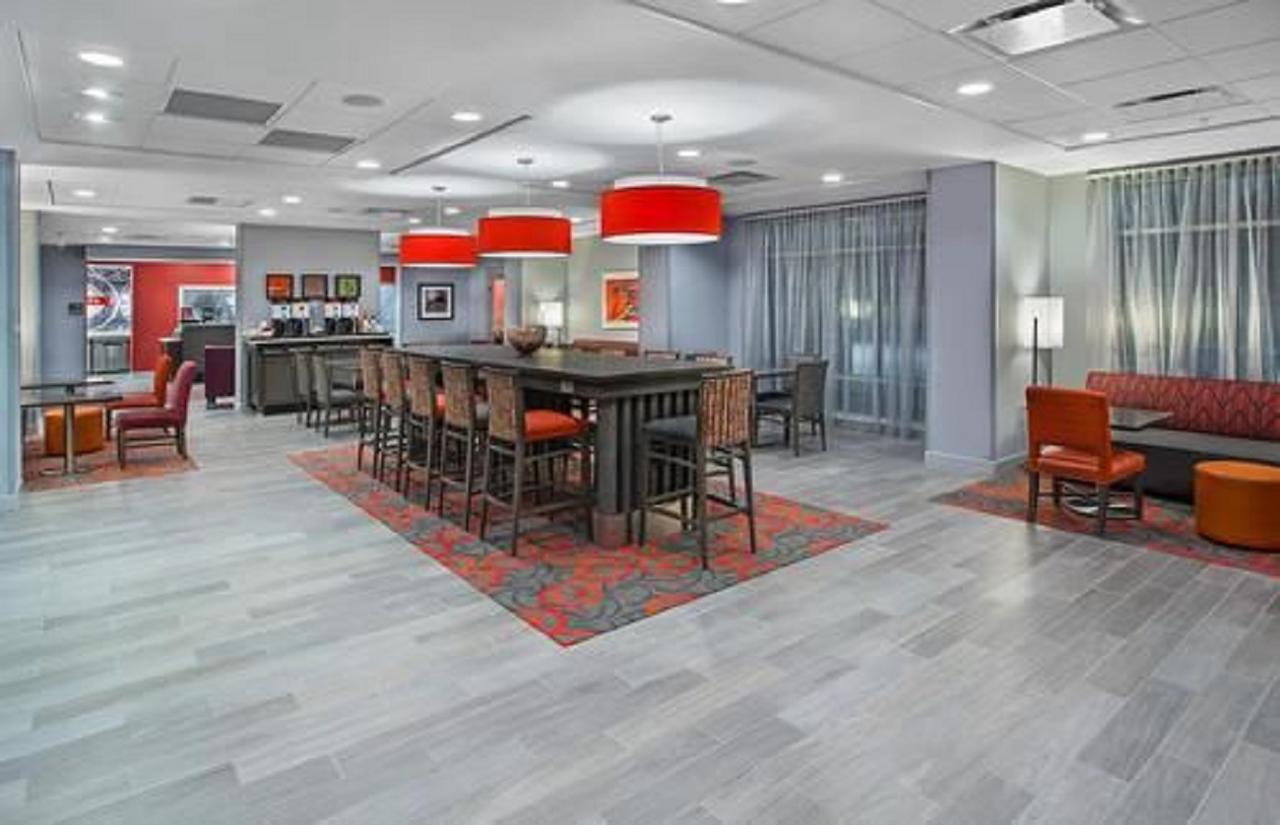 Hampton Inn Vincennes - thumb 9