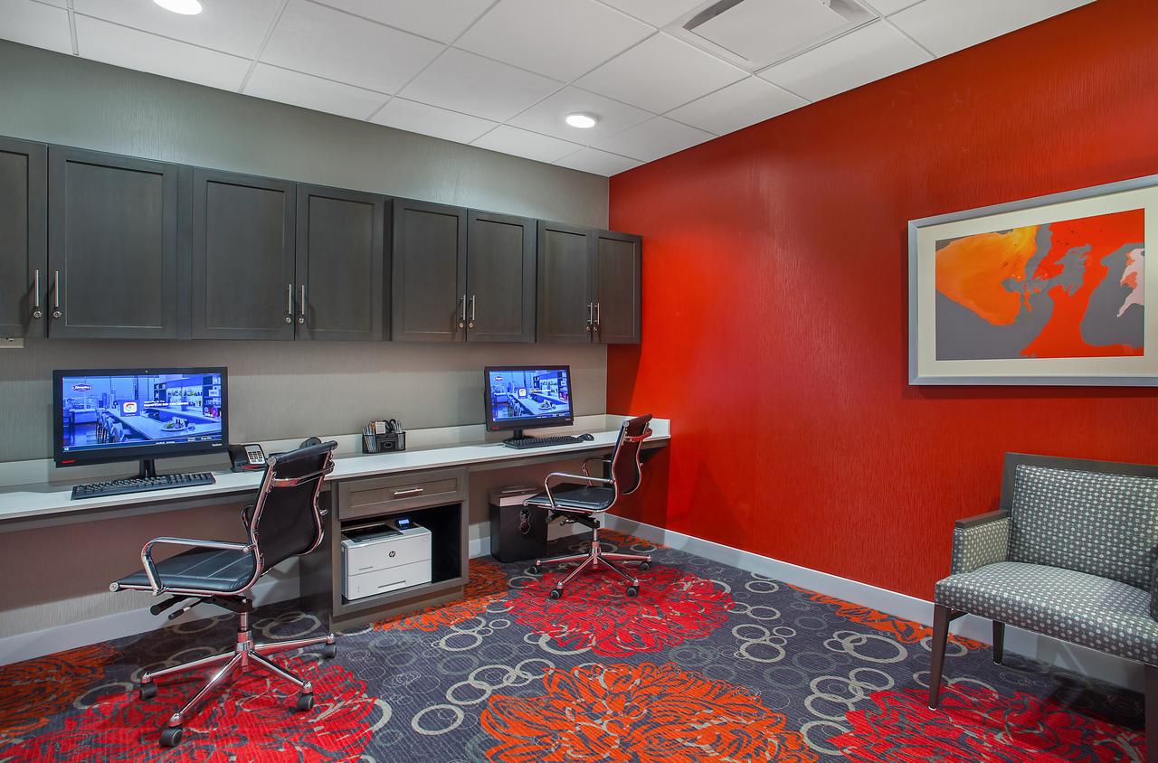 Hampton Inn Vincennes - thumb 12
