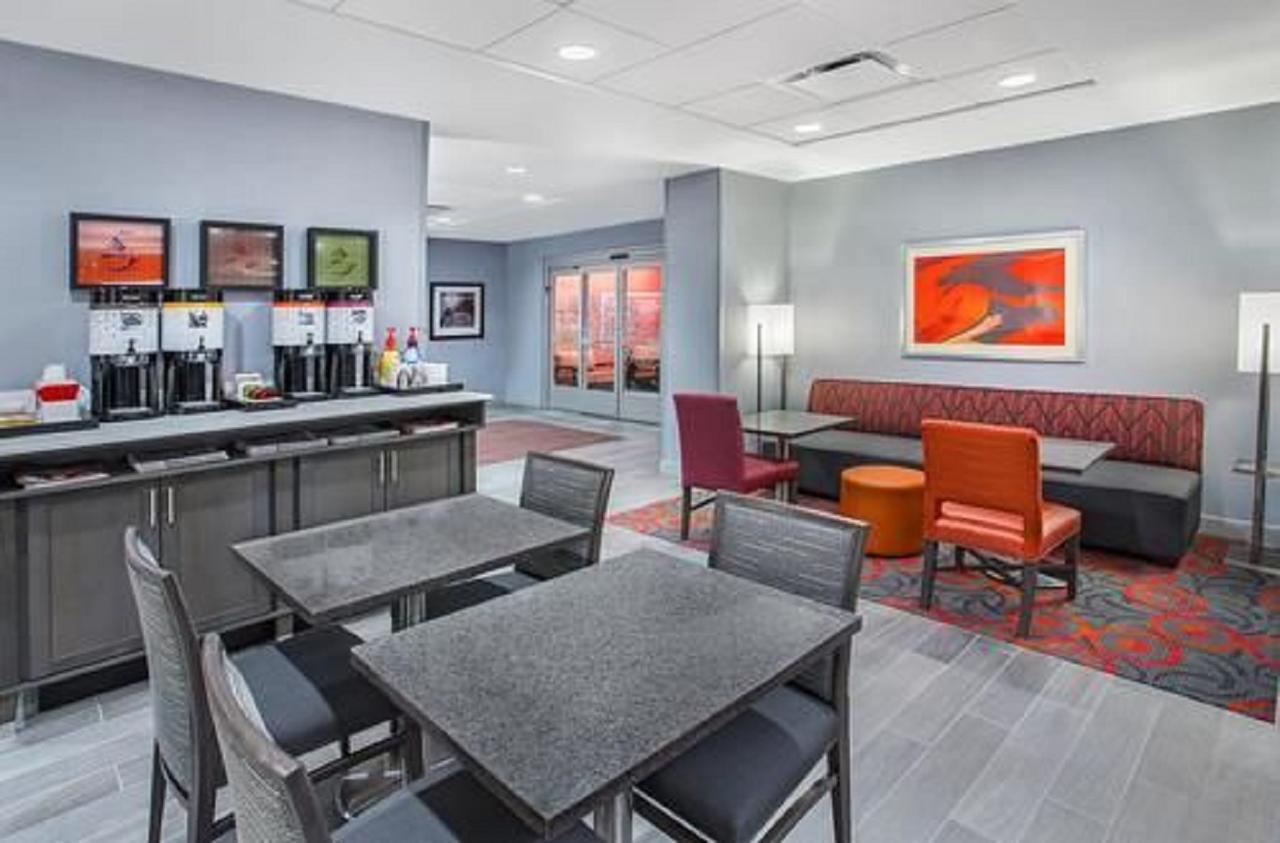 Hampton Inn Vincennes - thumb 7