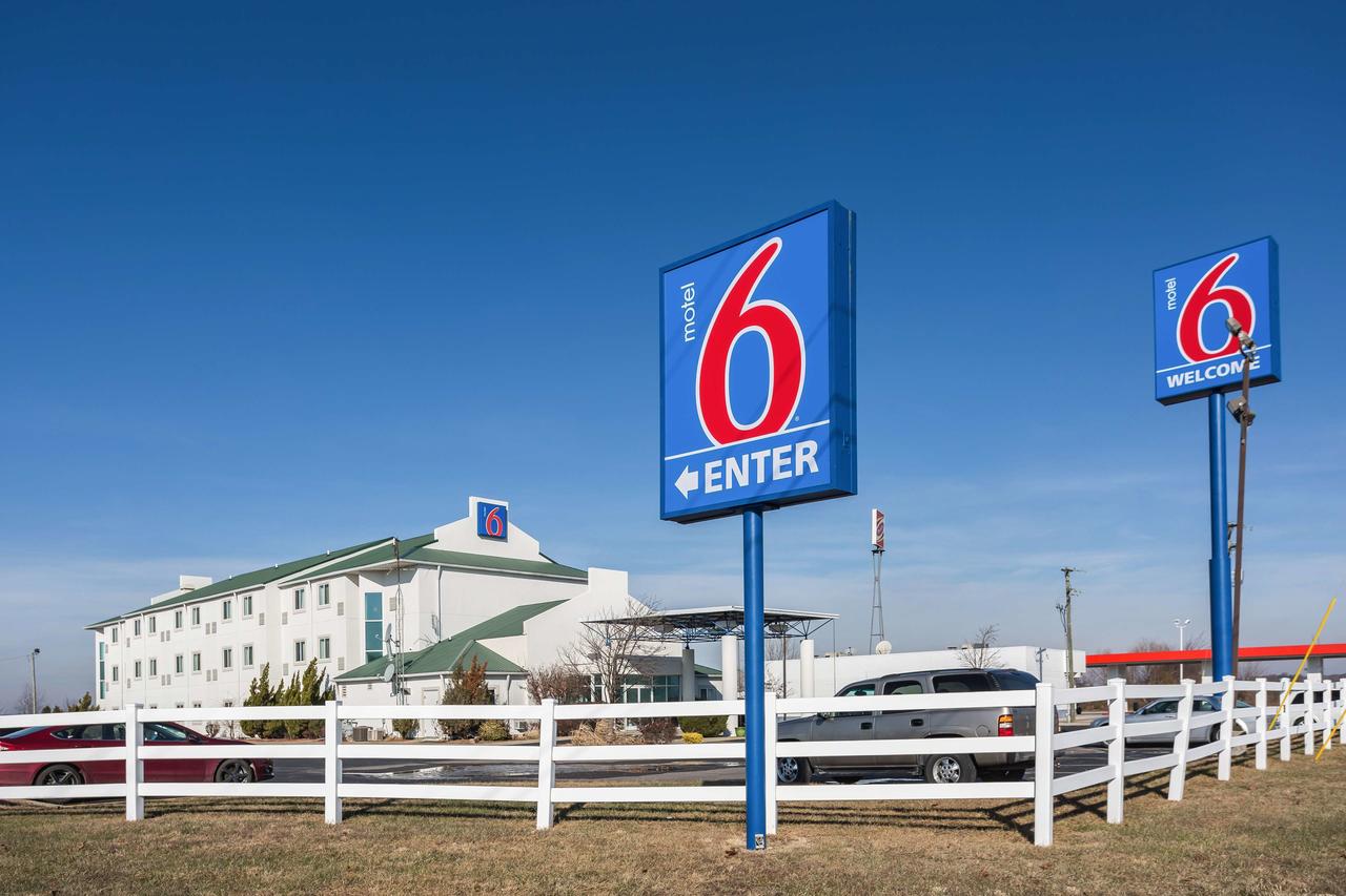 Motel 6 Dale - thumb 1