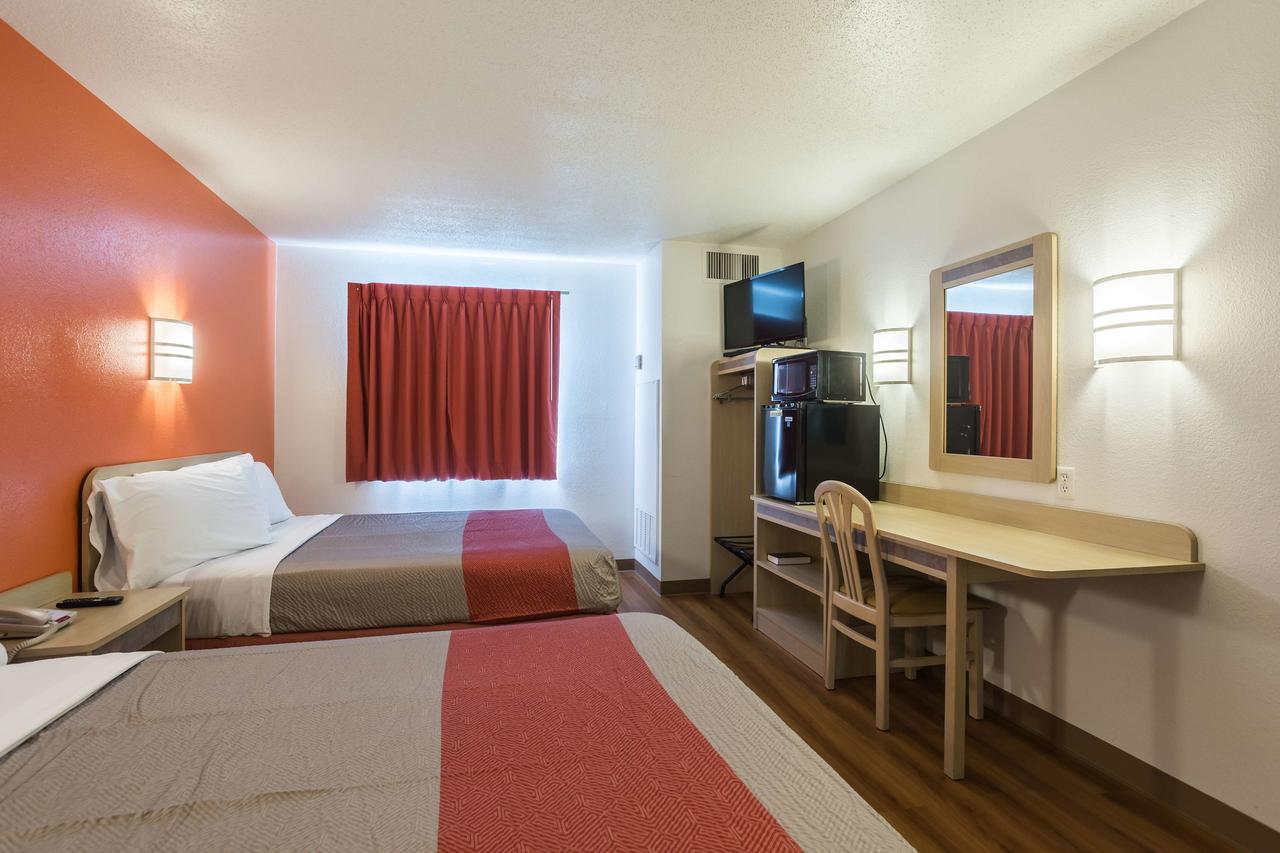 Motel 6 Dale - thumb 33