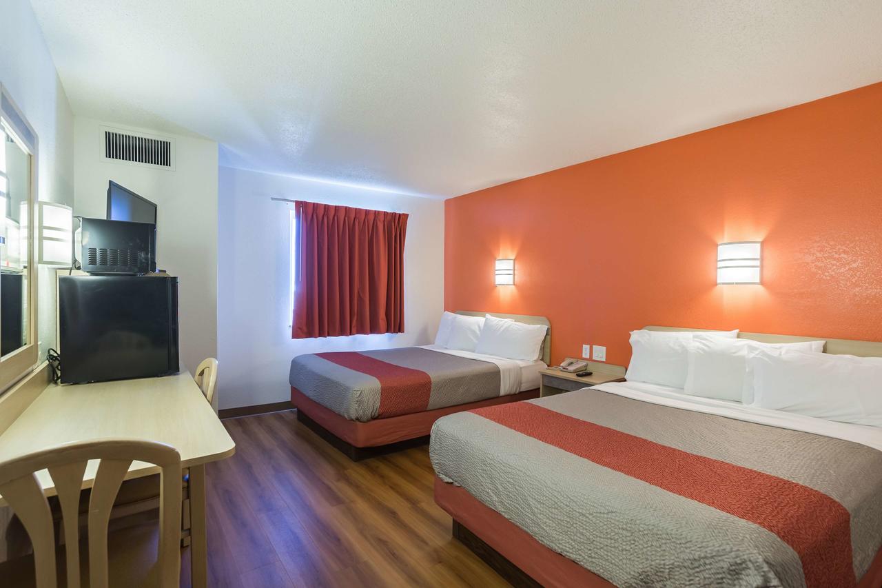 Motel 6 Dale - thumb 29