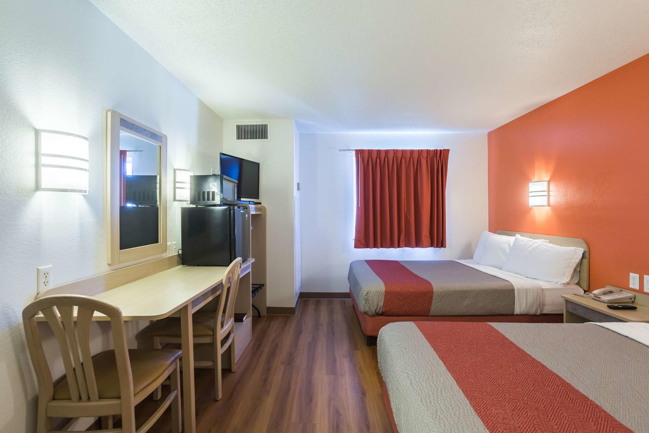 Motel 6 Dale - thumb 28