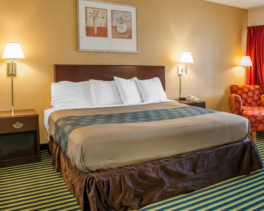 Econo Lodge Evansville - thumb 19