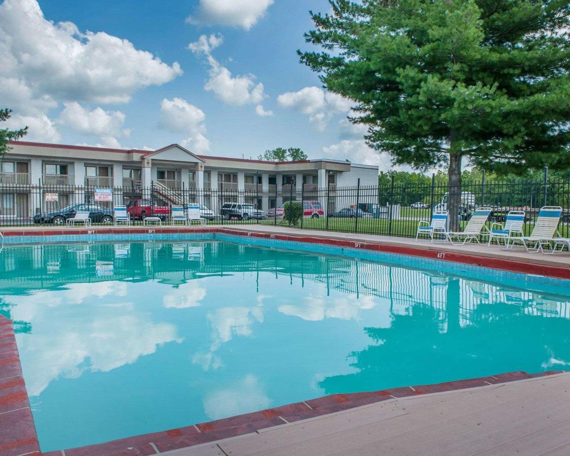 Econo Lodge Evansville - thumb 12