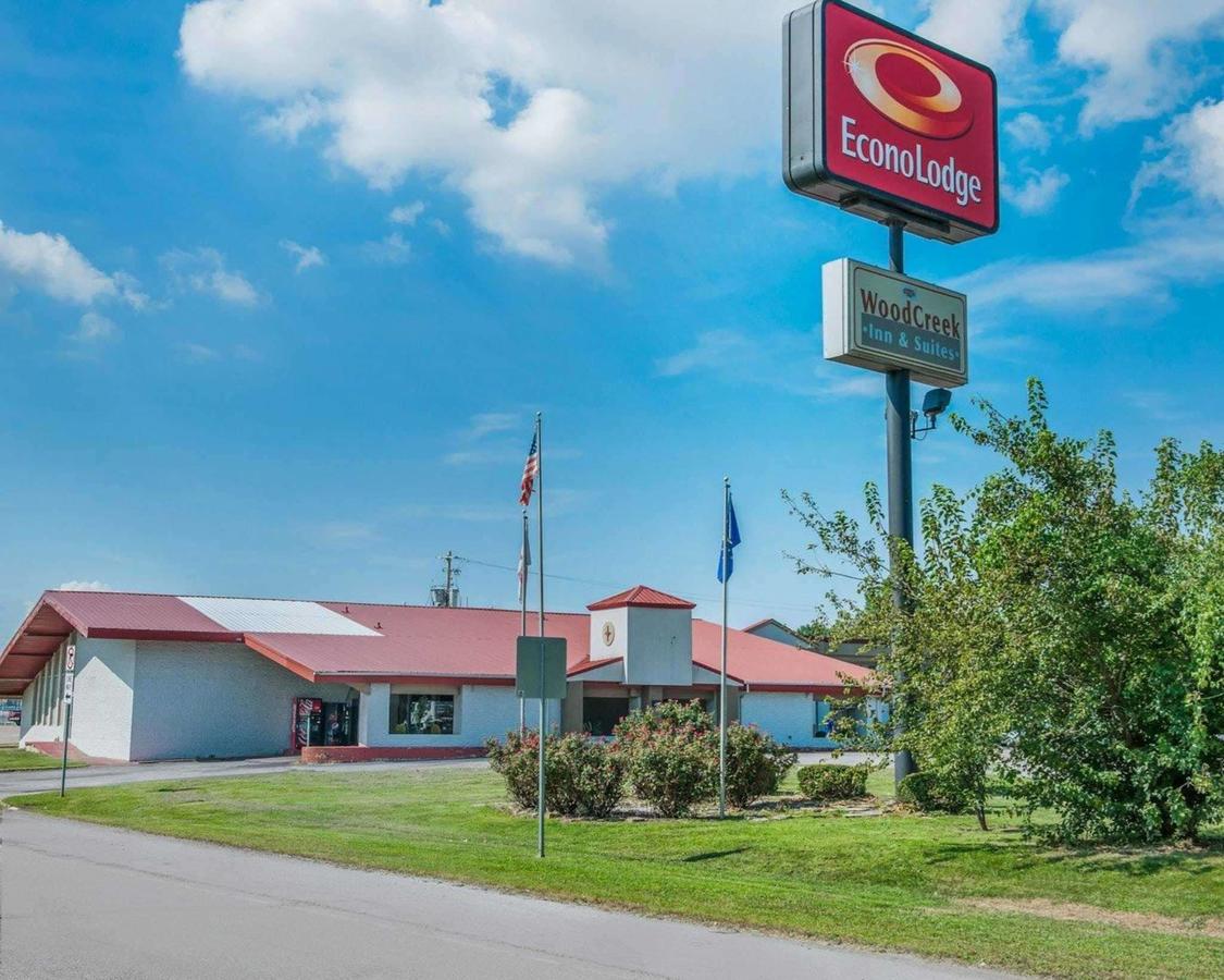 Econo Lodge Evansville - thumb 0