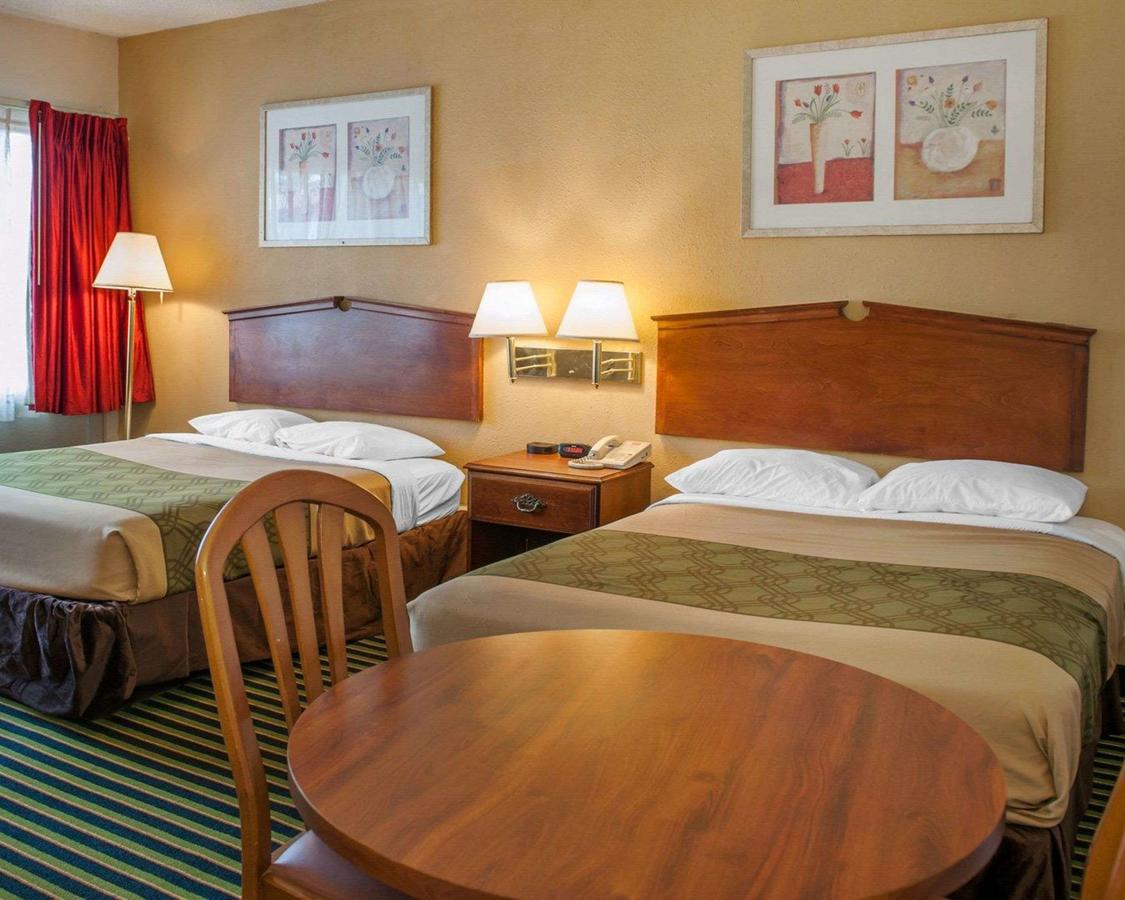 Econo Lodge Evansville - thumb 27