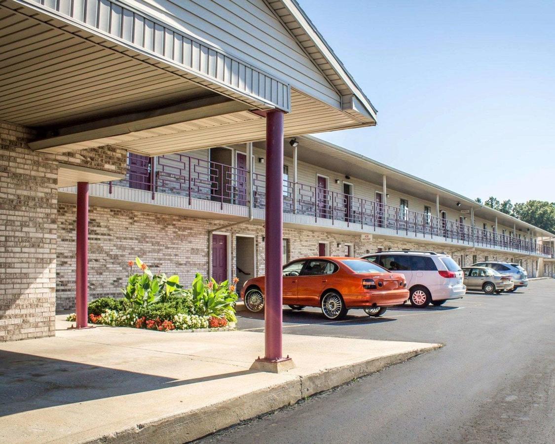 Econo Lodge Elkhart - thumb 12