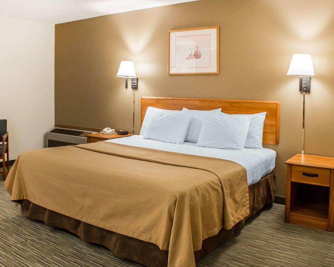 Econo Lodge Elkhart - thumb 18