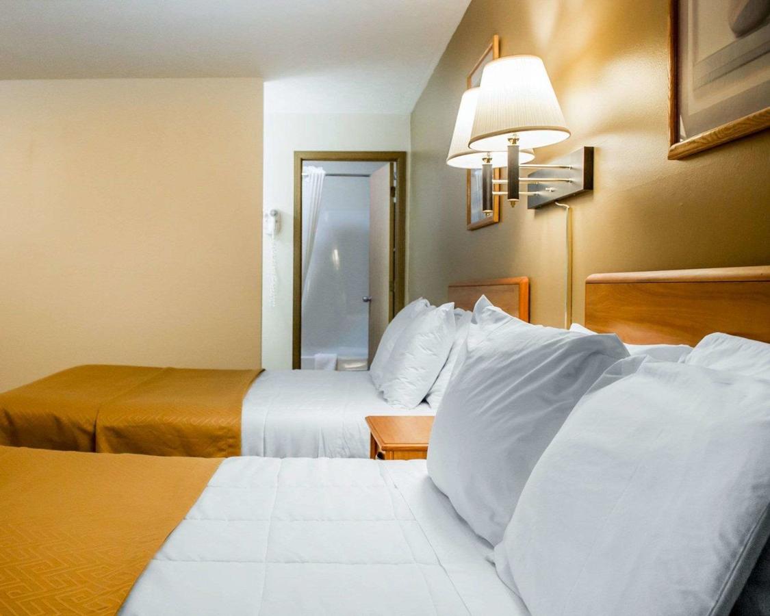 Econo Lodge Elkhart - thumb 6