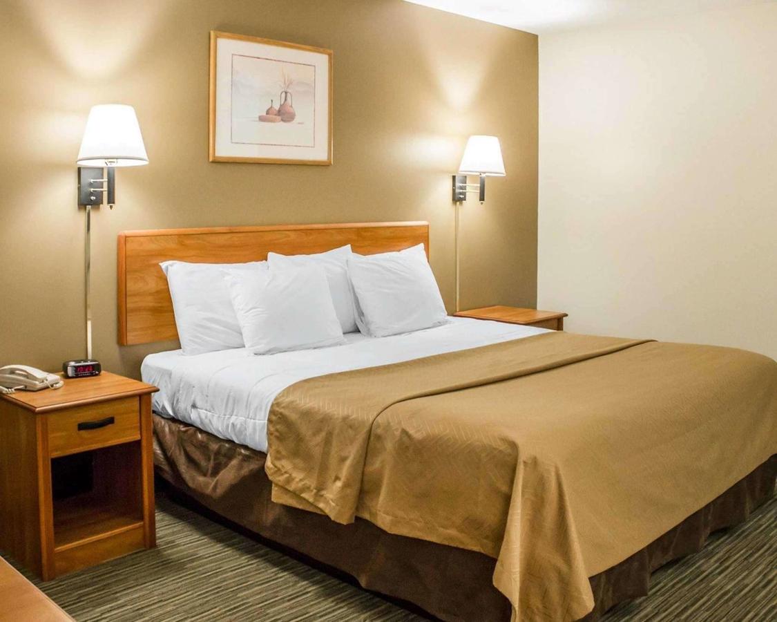 Econo Lodge Elkhart - thumb 7