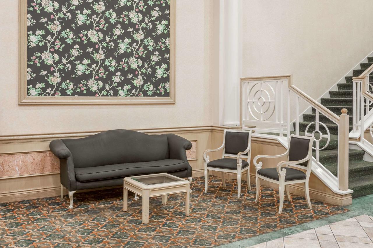 Ramada By Wyndham Hammond Hotel & Conference Center - thumb 24