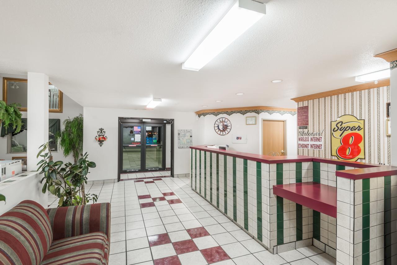 Super 8 By Wyndham Bedford - thumb 2