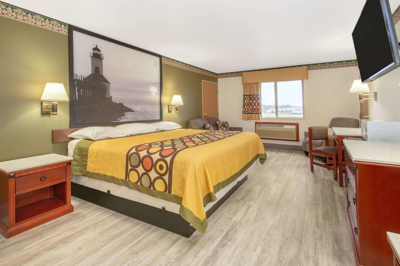 Super 8 By Wyndham Bedford - thumb 22