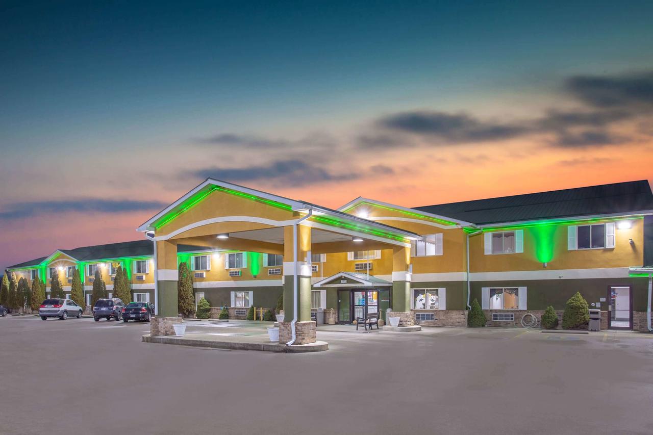 Super 8 By Wyndham Bedford - thumb 25