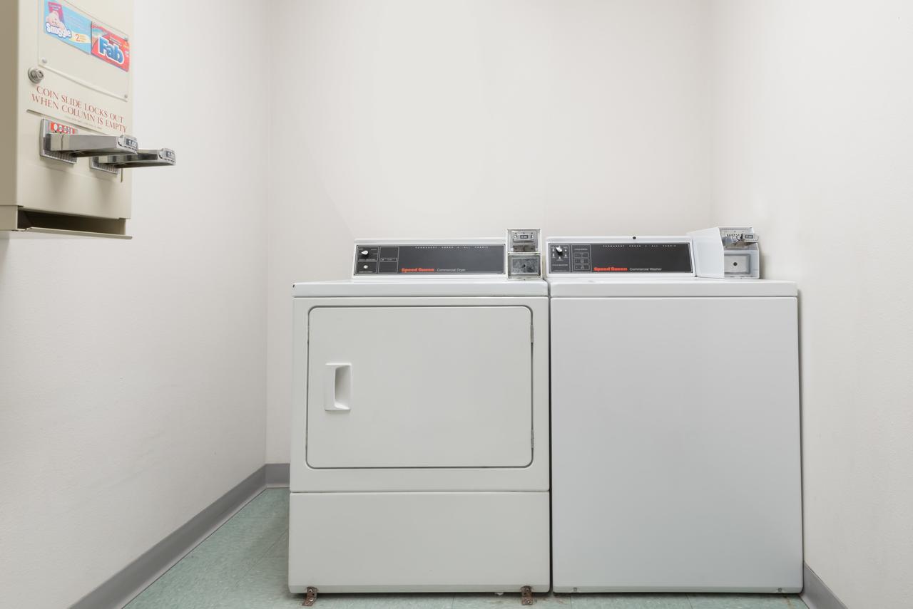 Super 8 By Wyndham Bedford - thumb 9