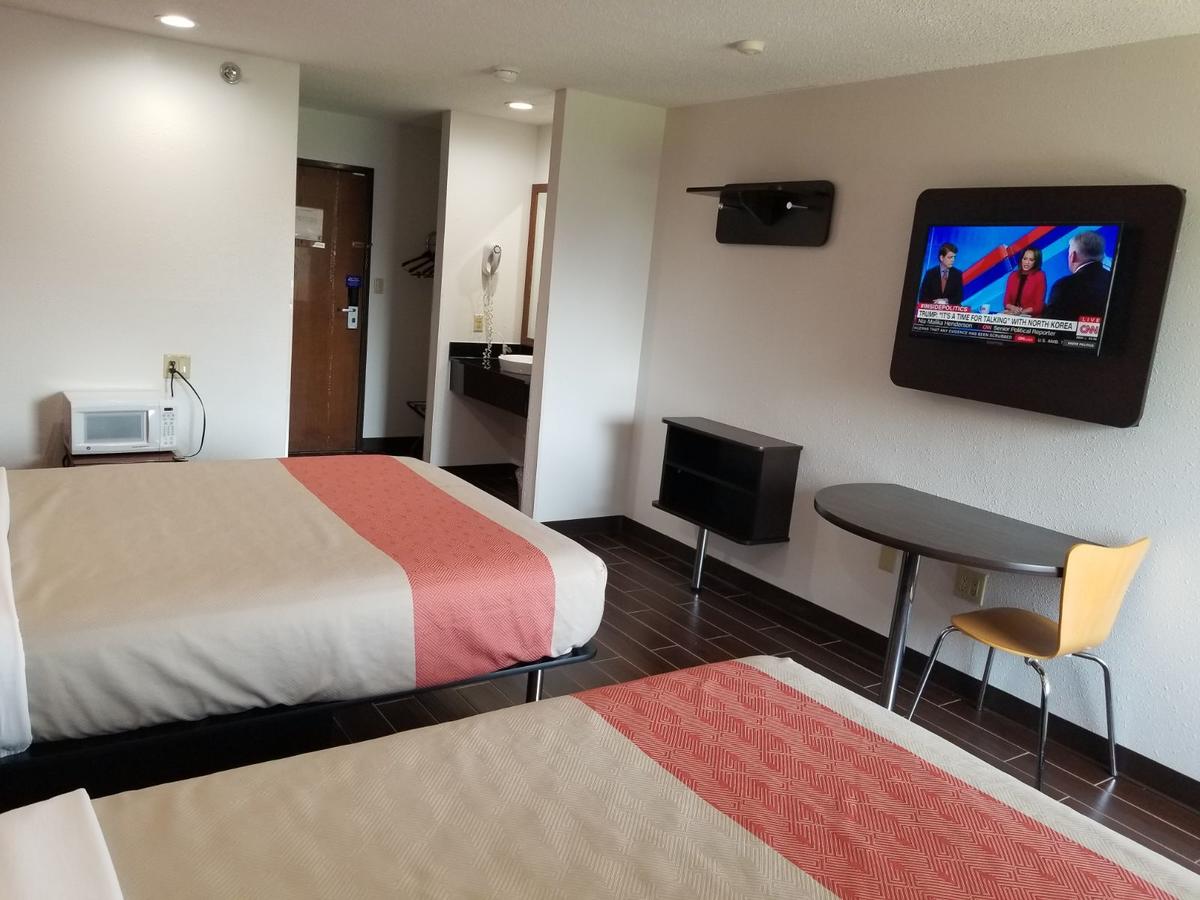Motel 6 Franklin - thumb 5