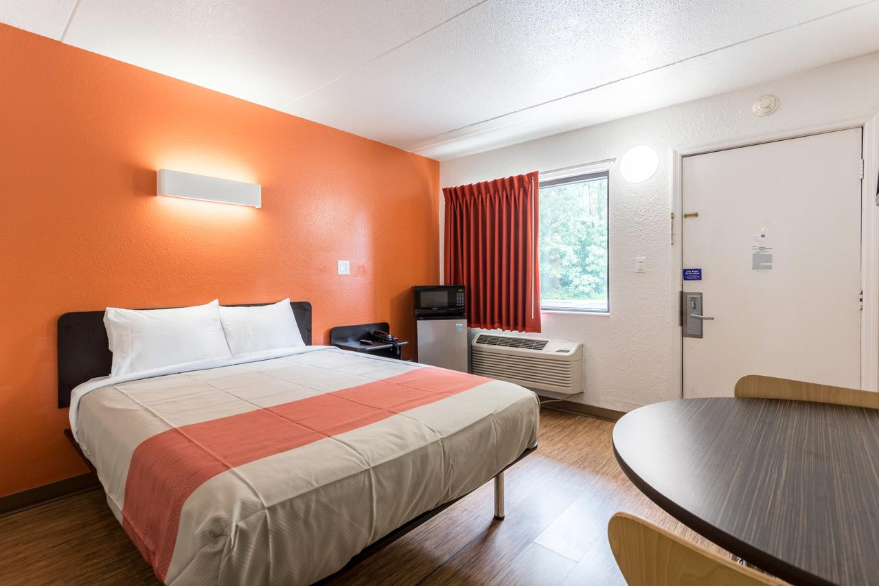 Motel 6 Evansville - thumb 17